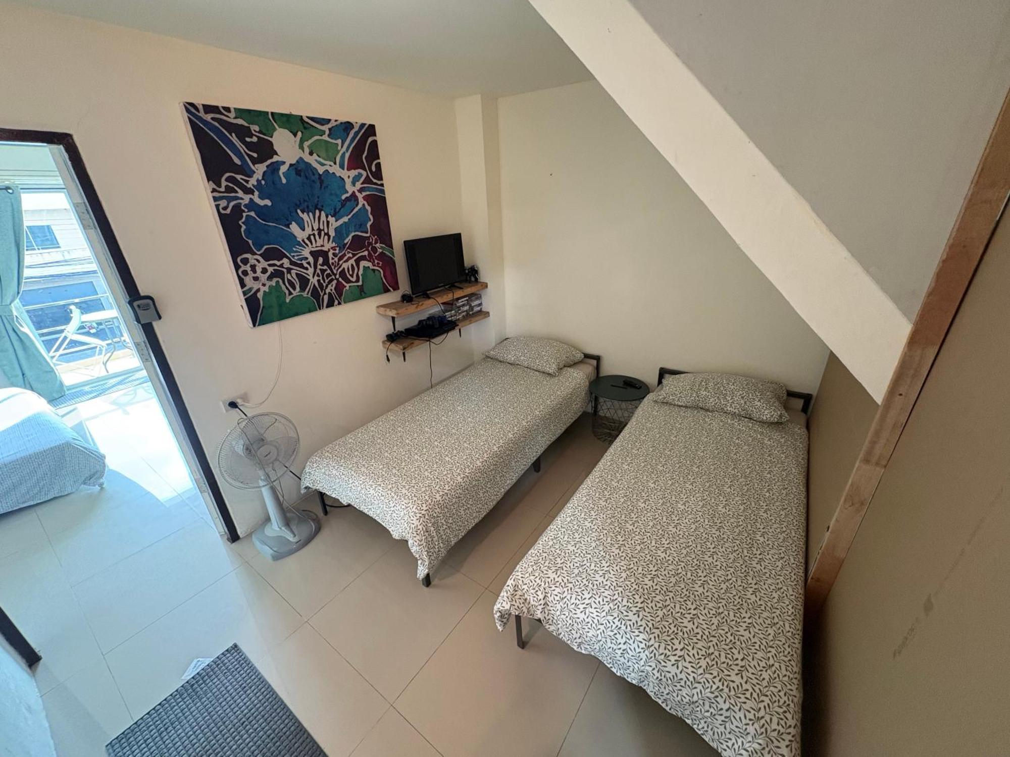 English Owned Homestay And Yoga Chalong Exterior foto